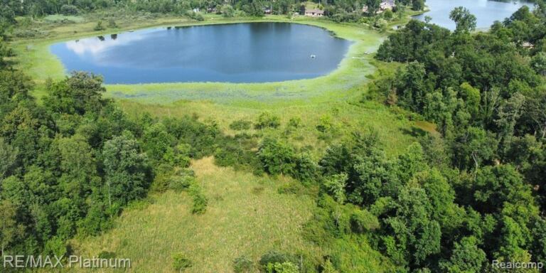 0000 Teggerdine Rd, White Lake