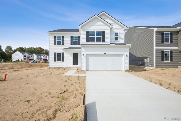 381 Edge Brook Dr, Holly Township