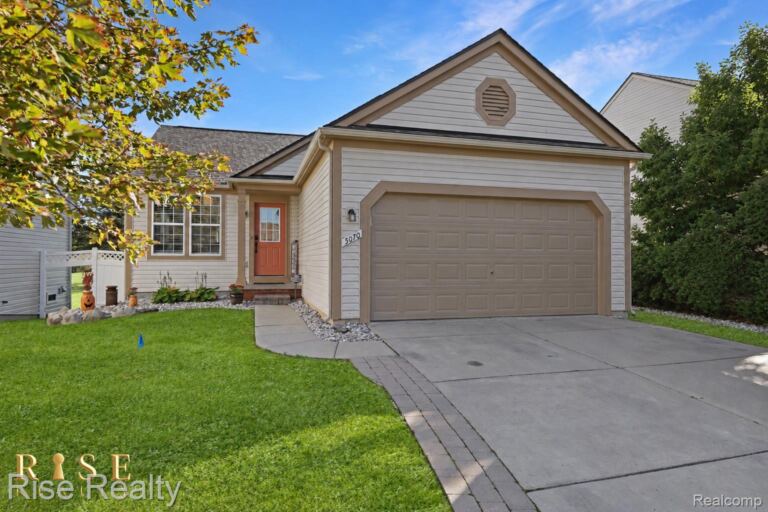 5070 Meadow Crest Cir, Grand Blanc Charter Township