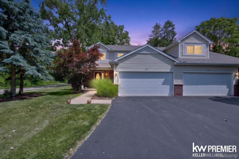 551 Indian Oaks Dr, Howell