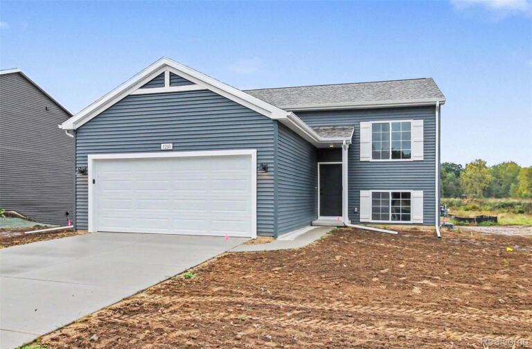 1210 Lockes St, Marion Township