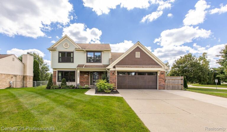 6993 York, Waterford Charter Township