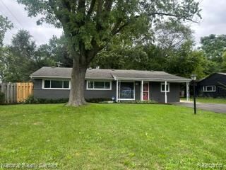 2546 Lafay Drive N Lafay Dr, West Bloomfield Charter Township