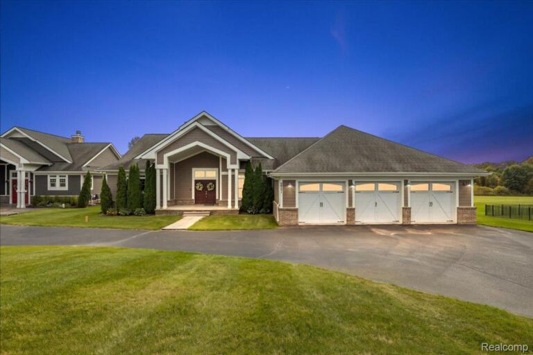 2901 Sleeth Rd, Commerce Charter Township