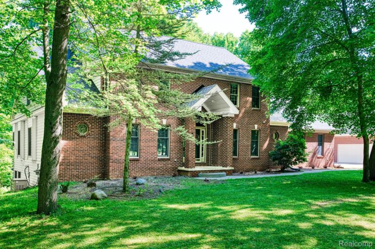 2280 Bullard Rd, Hartland Township