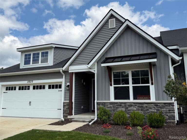 1025 Camellia Cir, Marion Township