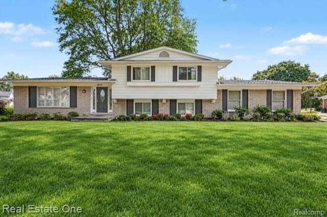 6639 Tamerlane Dr, West Bloomfield Charter Township