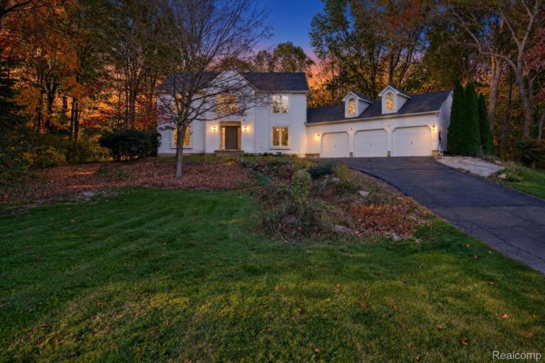 9907 Birch Run, Brighton Township