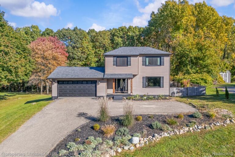 1375 Old Plank Rd, Milford Charter Township