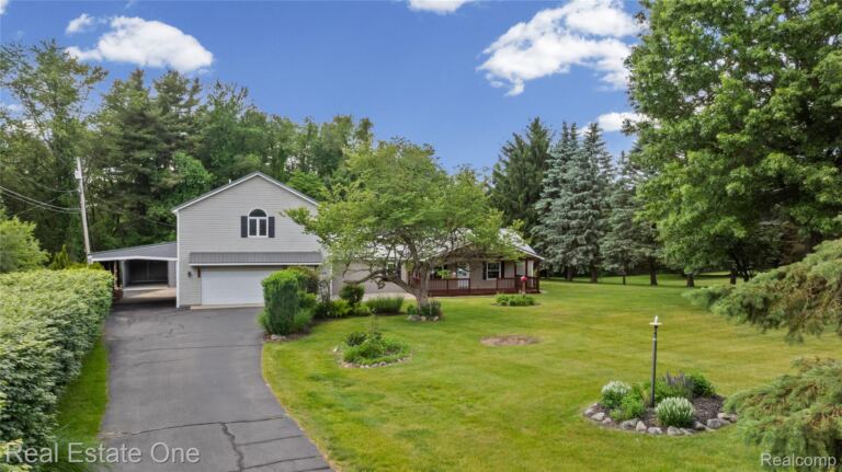 3708 Hideaway Ct, Brighton