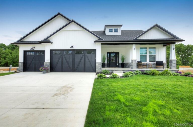 Moh 121 Gambrel Lane, Marion Township