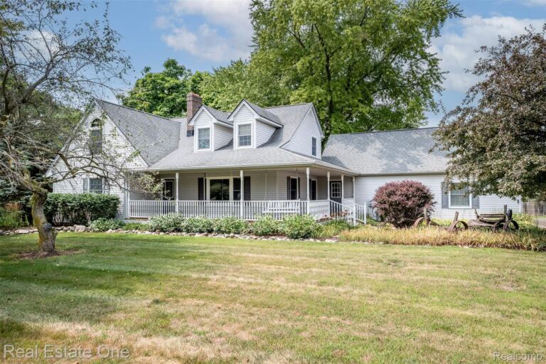11030 Marshall Rd, Green Oak Township