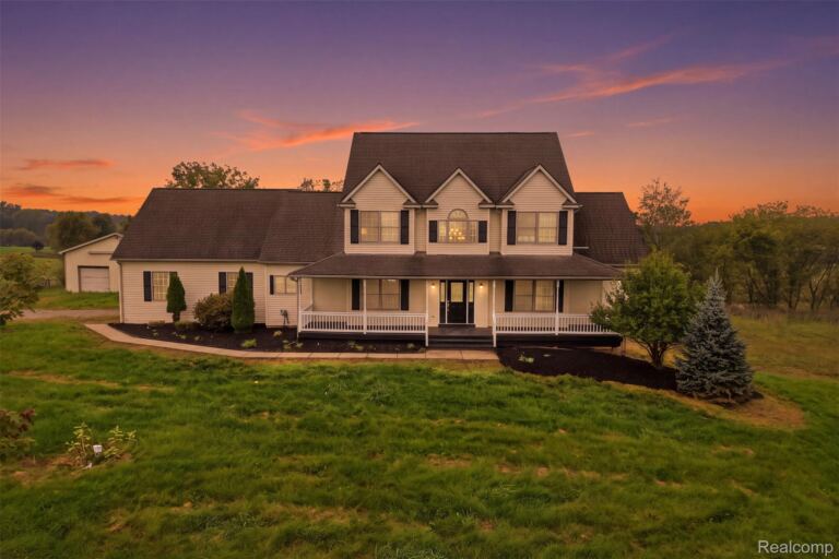 2974 Cedar Lake Rd, Marion Township
