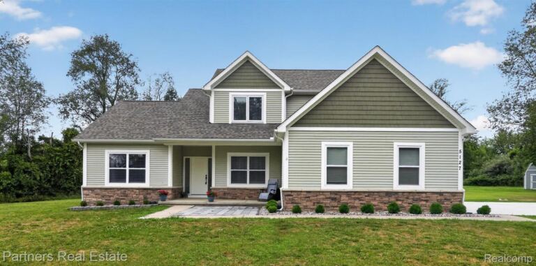 5127 Clyde Rd, Oceola Township
