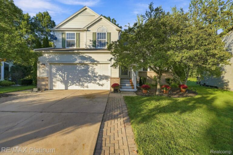 973 Callaway Ct, Oceola Township