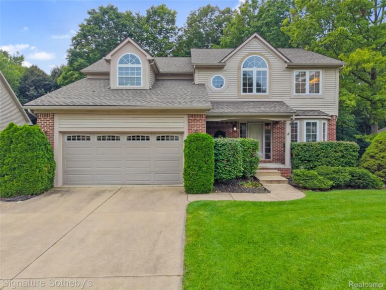 170 Fairhill Way, Marion Township