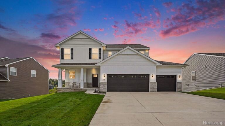 2862 Bogues View Dr, Oceola Township