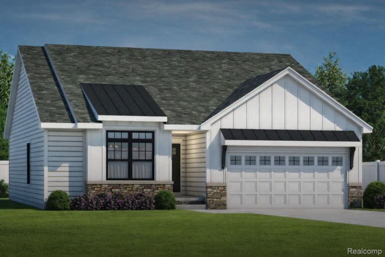 5152 Sandalwood Cir, Grand Blanc