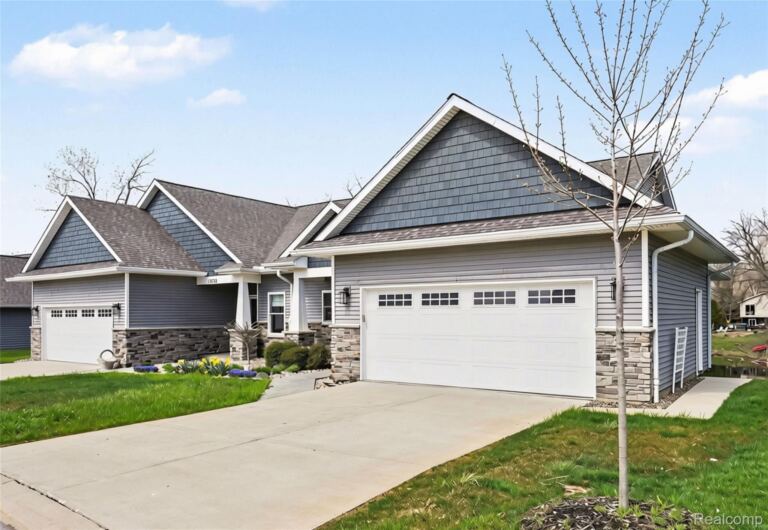 13332 Julie Anne Ct, Fenton
