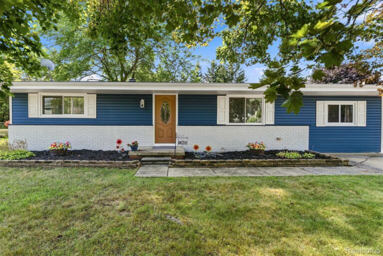 12606 Greenhill Dr, Grand Blanc