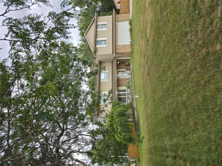 5080 N Georgetown Rd, Grand Blanc