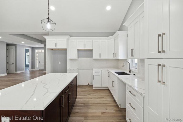 12280 Worthington, Grand Blanc