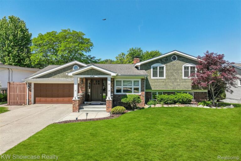 474 Beverly Island Dr, Waterford
