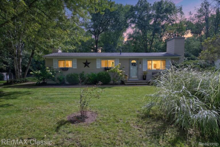 505 E Baker Rd, Highland