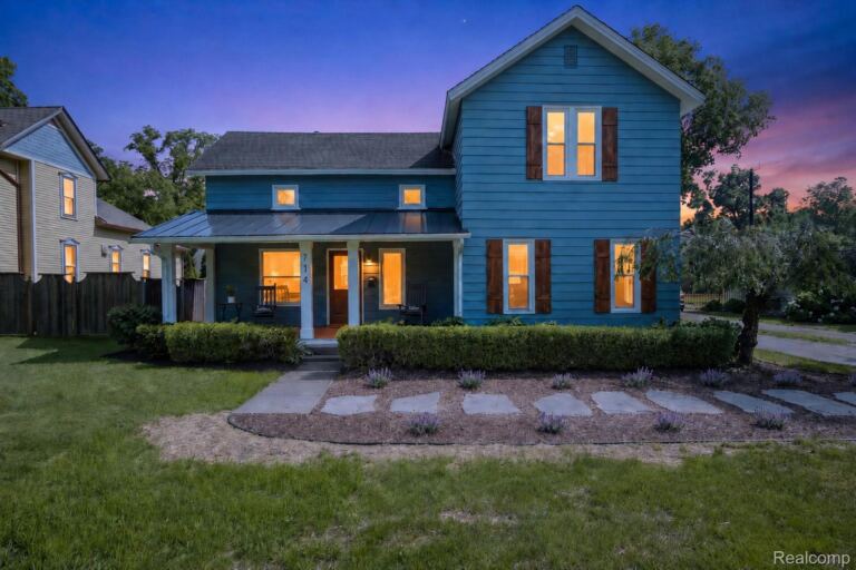 714 Atlantic St, Milford