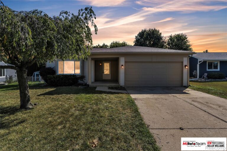 352 Winchester St, South Lyon