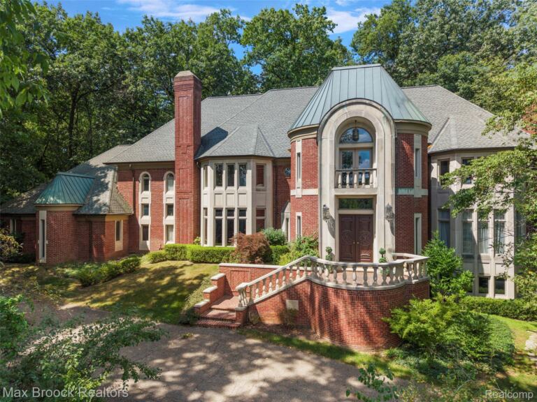 5322 Abbey Rd, Oakland Charter Township