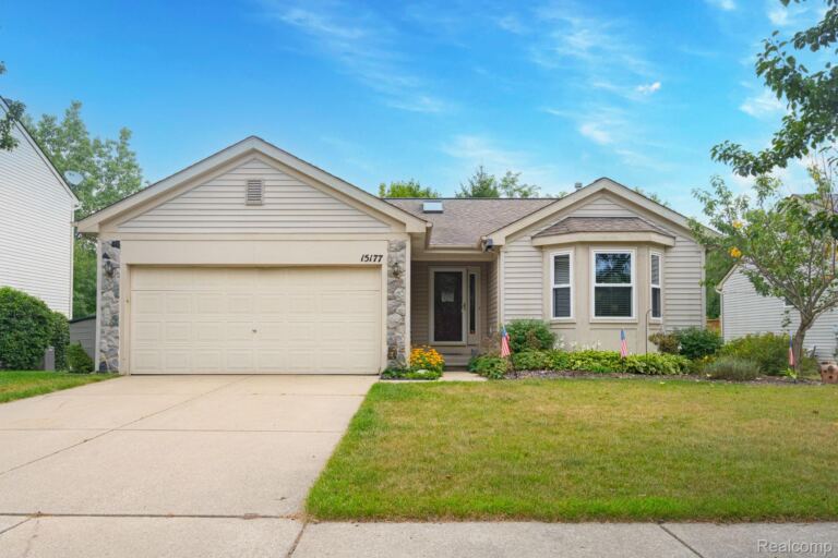 15177 Seeley Dr, Holly