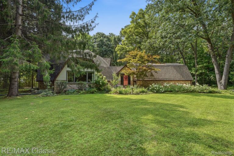 5109 Harvey Lake Rd, Highland