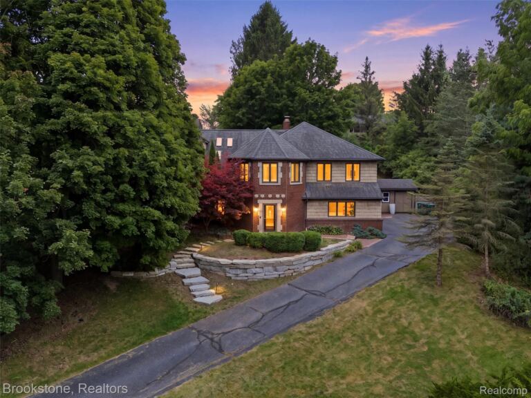 3351 Proctor Ln, Oakland Charter Township
