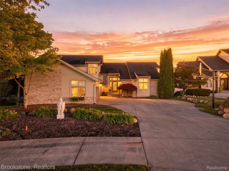 2613 Cove Bay Dr, Waterford