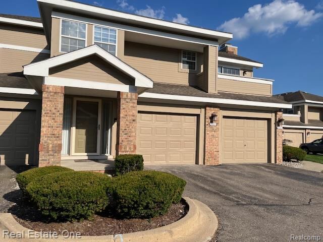 6621 Bellows Ct, West Bloomfield
