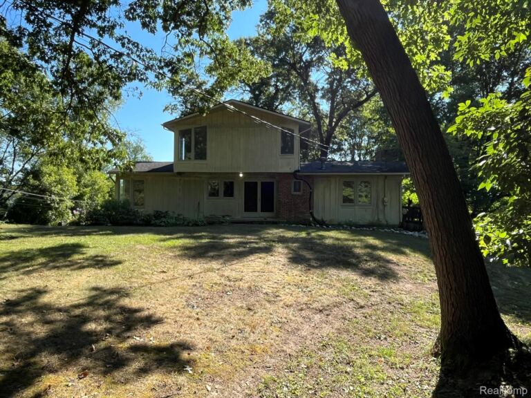 430 Sunset, White Lake