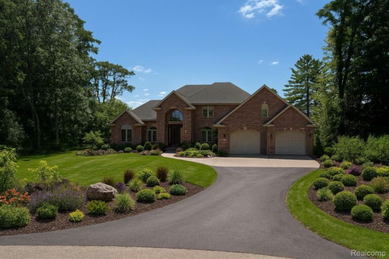 3186 Aspen Ridge Ct, Genoa Township
