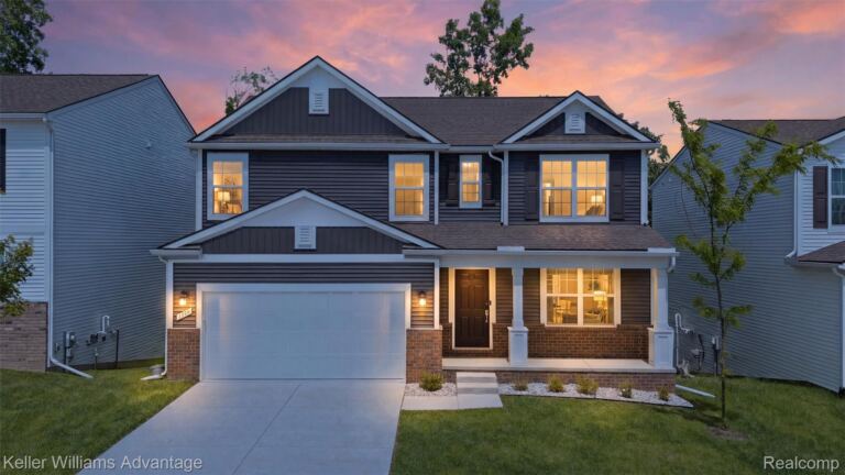 6134 Fieldstone Cir, South Lyon