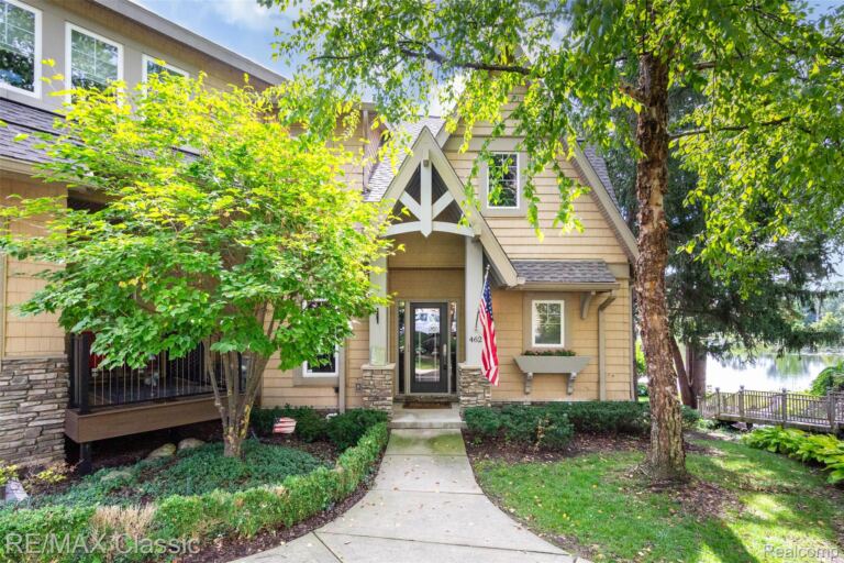 462 Pondview Ln, Milford