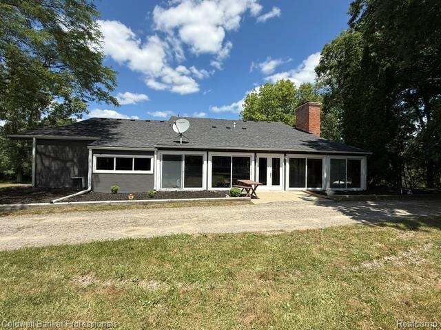 8899 Dwyer Rd, Hartland Township
