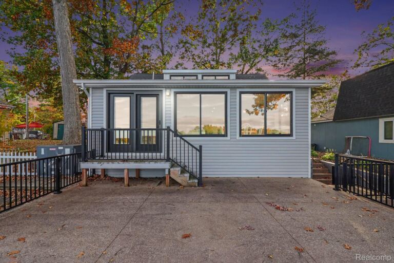 5512 Wildwood Dr, Genoa Township