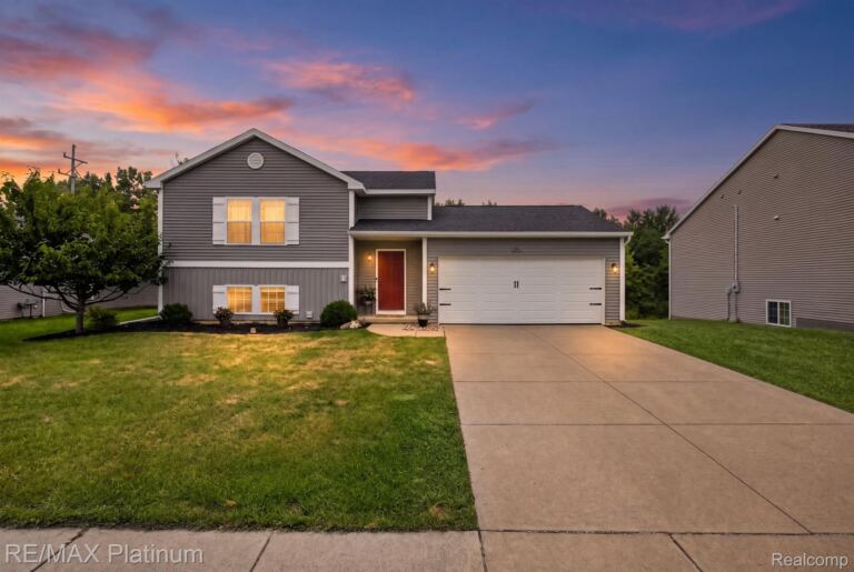 354 Saddlebrook Dr, Linden
