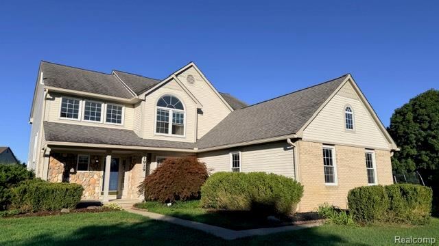 1929 Palmer Dr, Wixom
