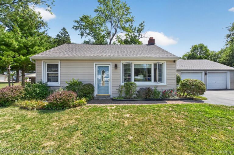 923 Sarena Ave, Waterford