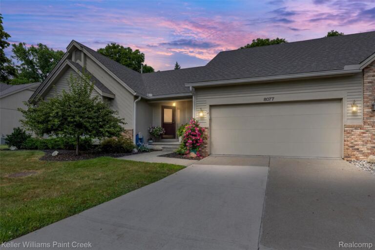 8077 Sawgrass Trl, Grand Blanc