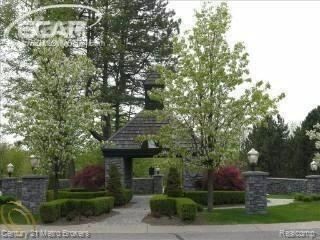 6306 Bridle Path, Grand Blanc