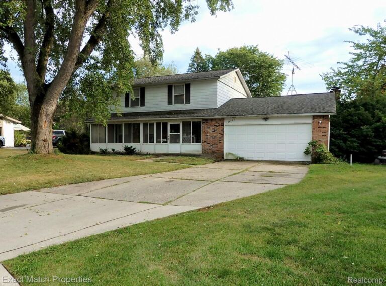 9438 W Shady Grove Ct, White Lake
