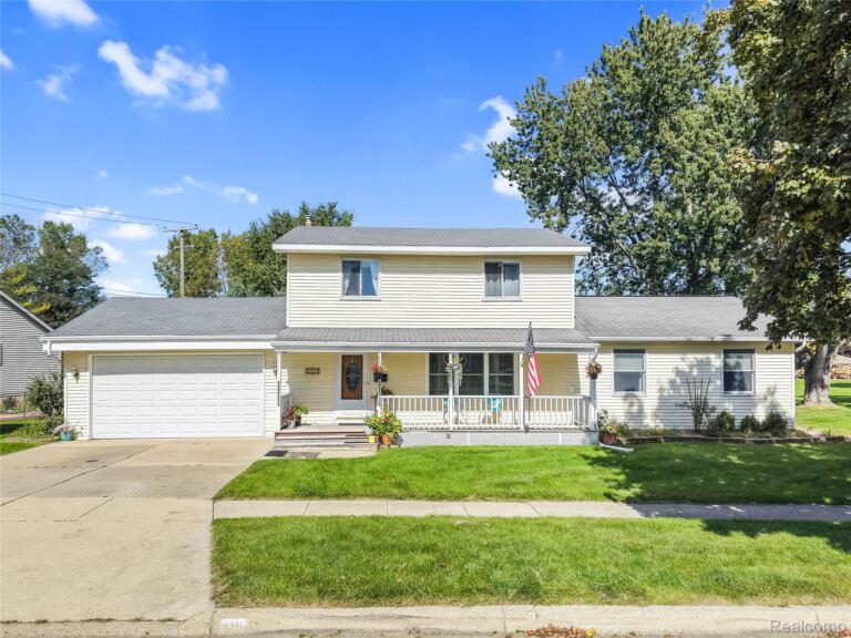 310 Browning Dr, Howell
