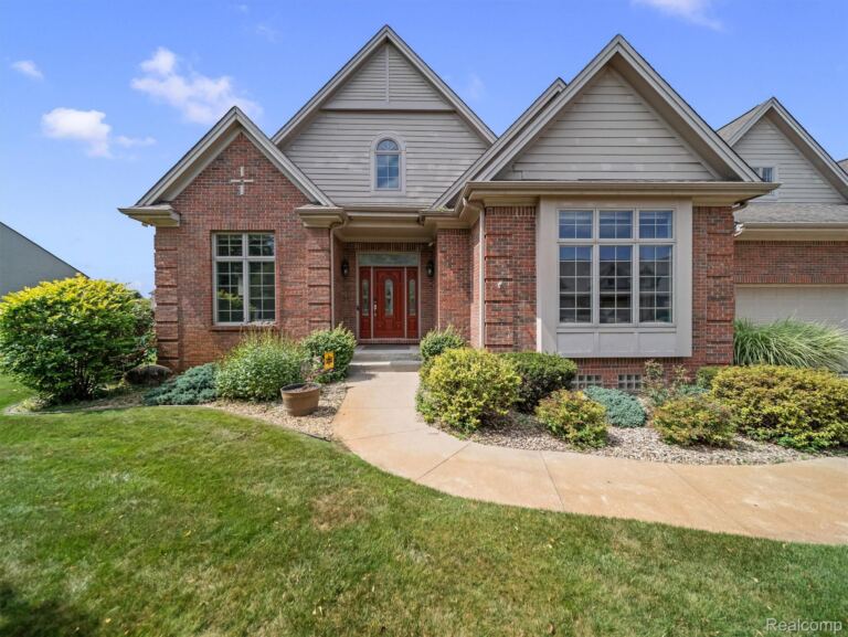 15060 Lindbergh Ct, Fenton
